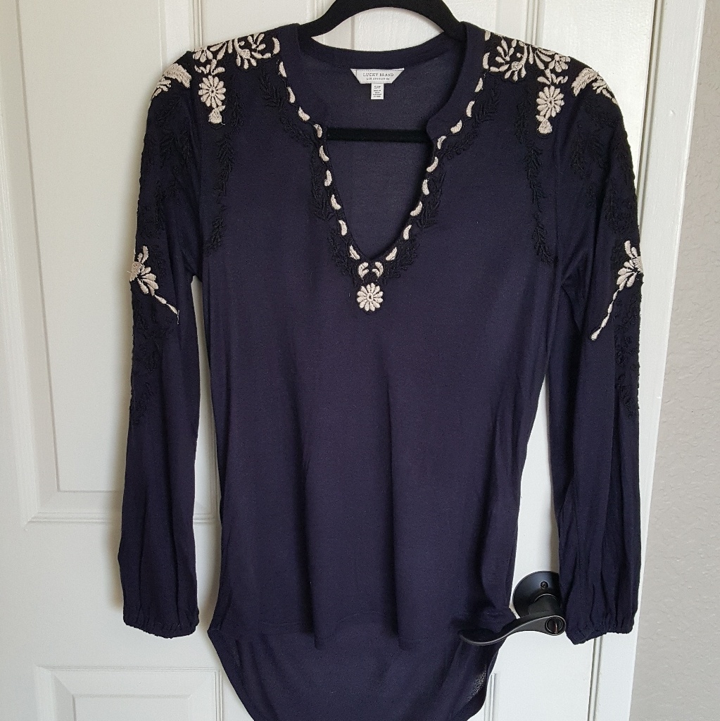 Bogo 50  Offcute Lucky Brand Long Sleeve